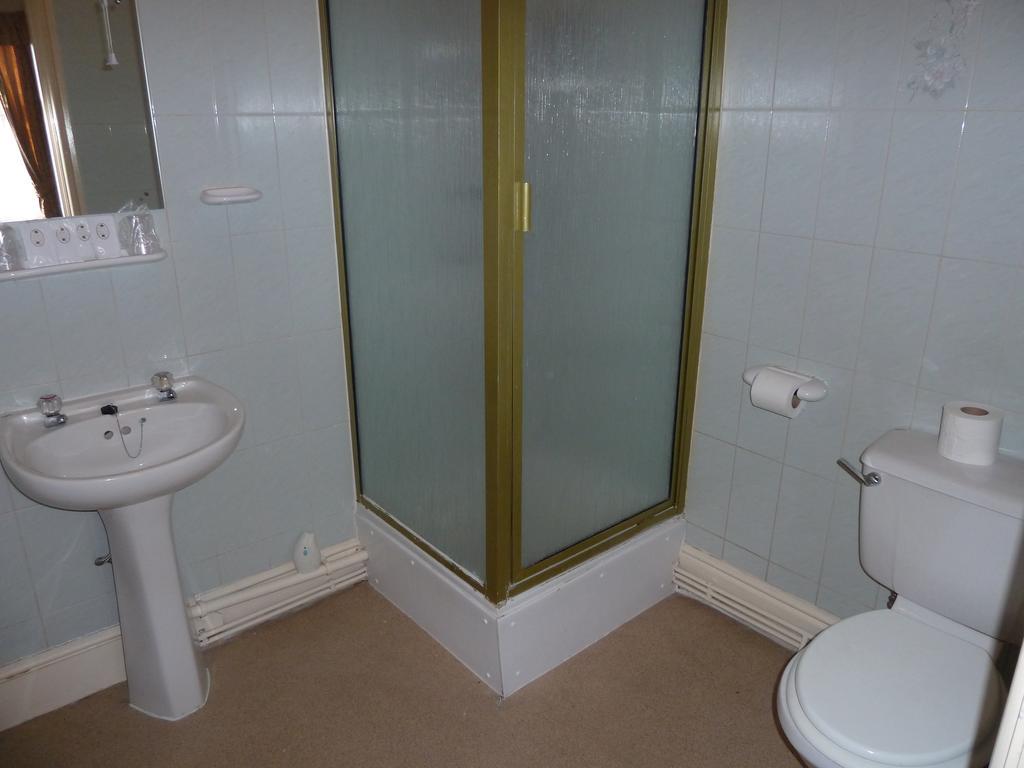 Villa Venezia Birkenhead Room photo